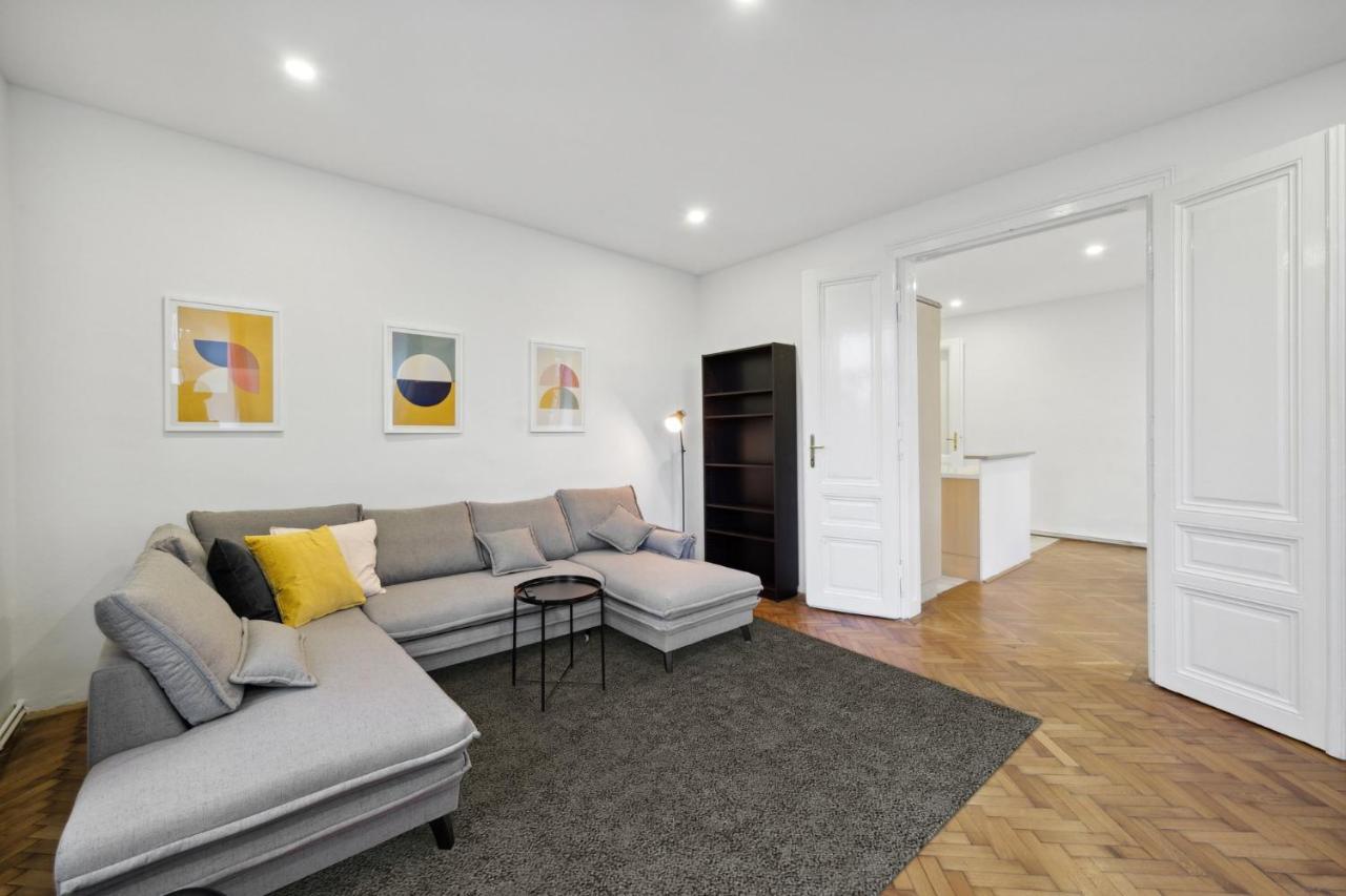 Big Spacious Central Apartment In Wien Exterior foto