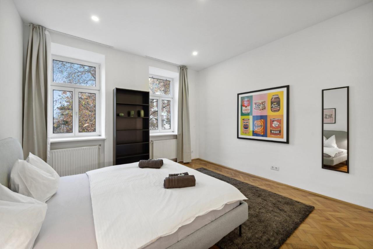 Big Spacious Central Apartment In Wien Exterior foto